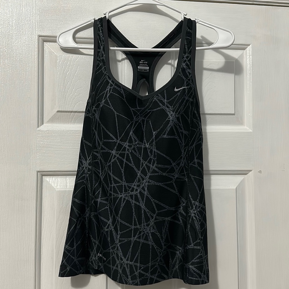 Nike Dri Fit tank top with built in bra size Small